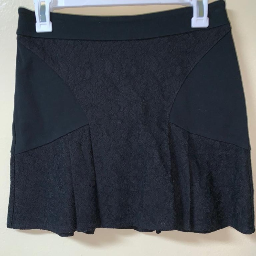Juicy couture sexy black velvet mini skirt size 4